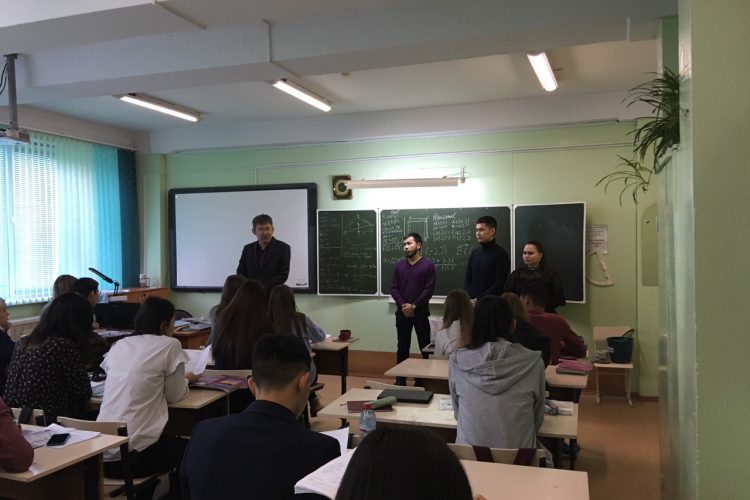 Профориентационные мероприятия среди учеников 11 классов в школе г. Улан-Удэ №47